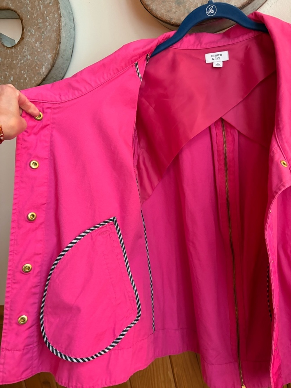 Crown & Ivy S Pink Lightweight Jacket, 100% cotton, navy & white interior piping - Picture 4 of 6